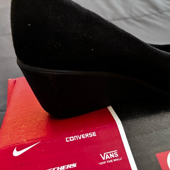 Black suede Wedge heels size 7.5 - Picture 6 of 8